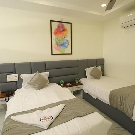 Khammam Radha Rani Residency酒店 外观 照片