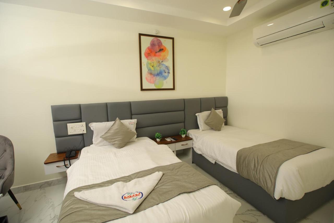 Khammam Radha Rani Residency酒店 外观 照片