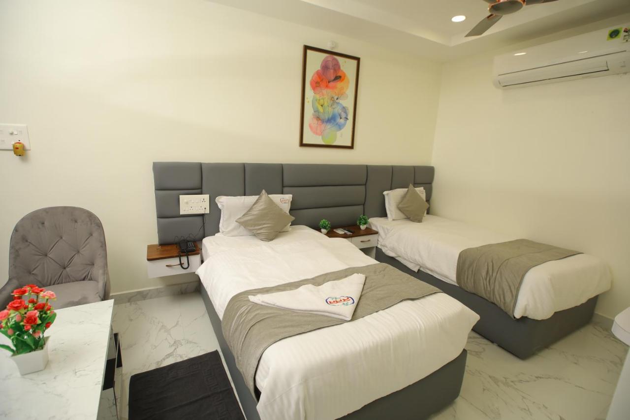 Khammam Radha Rani Residency酒店 外观 照片