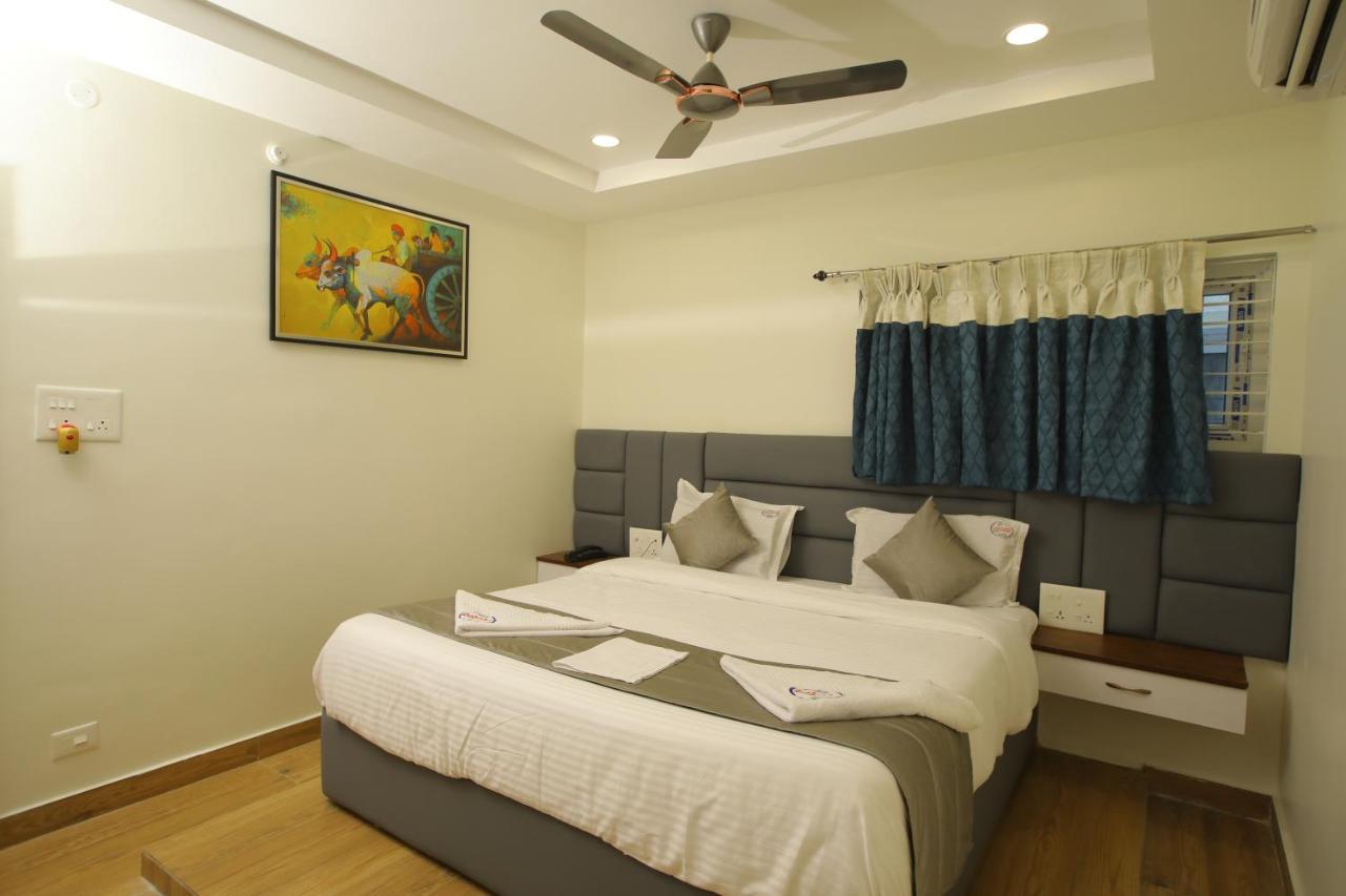 Khammam Radha Rani Residency酒店 外观 照片